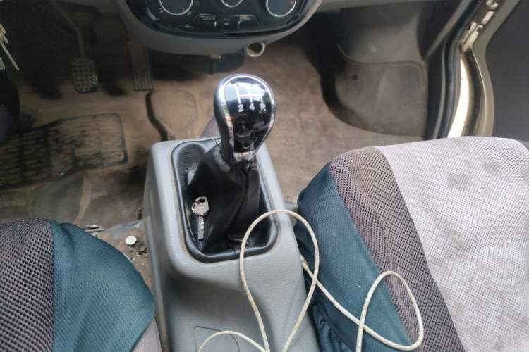 Used Wuling Zhiguang 2015 1.2L S Standard Model LSI Gear Lever