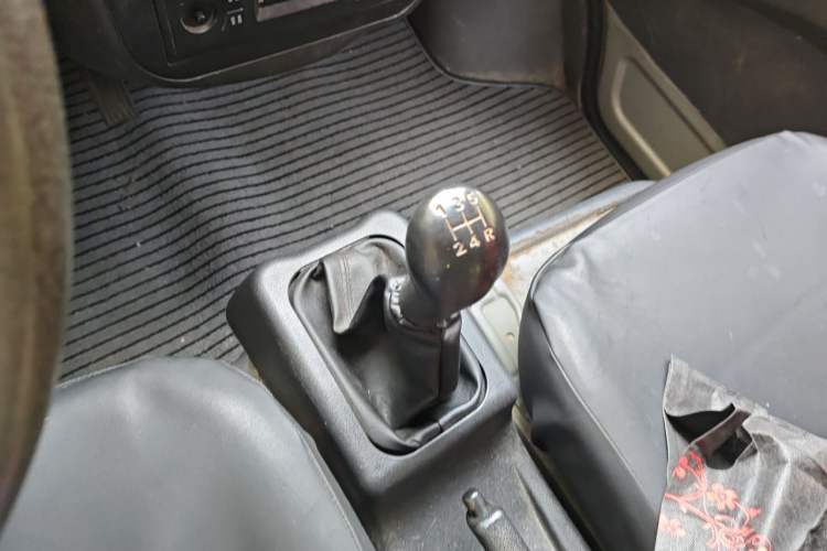 Used Wuling Zhiguang 2015 1.2L Practical LS-I Model Gear Lever