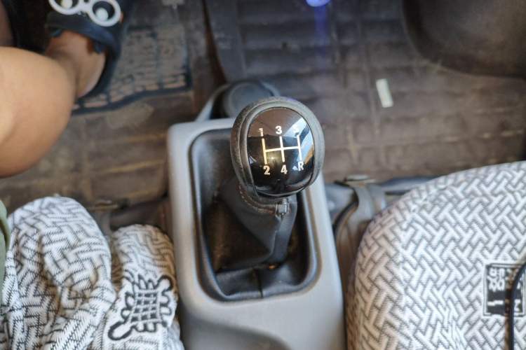 Used Wuling Zhiguang 2015 1.2L S Practical Model LSI Gear Lever