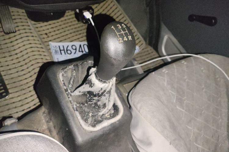 Used Wuling Zhiguang 2015 1.2L Practical LS-I Model Gear Lever