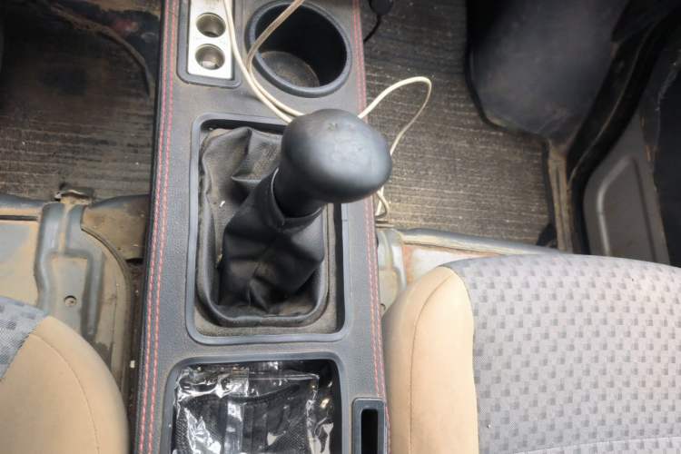 Used Wuling Zhiguang 2015 1.2L Practical LS-I Model Gear Lever