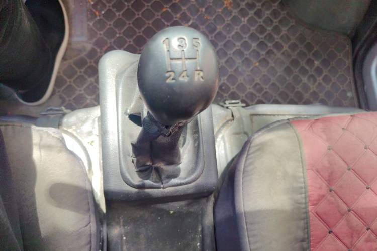 Used Wuling Zhiguang 2015 1.2L S Practical Model LSI Gear Lever