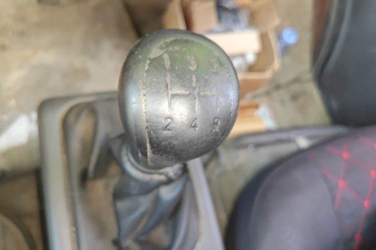 Used Wuling Zhiguang 2015 1.2L S Practical Model LSI Gear Lever
