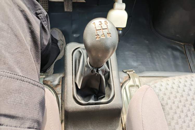 Used Wuling Zhiguang 2015 1.2L Practical LS-I Model Gear Lever
