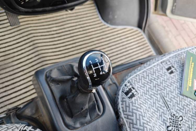 Used Wuling Zhiguang 2015 1.2L Practical LS-I Model Gear Lever