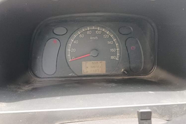 Used Wuling Zhiguang 2015 1.2L Practical LS-I Model Instrument Cluster