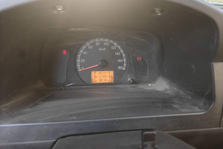 Used Wuling Zhiguang 2015 1.2L Practical LS-I Model Instrument Cluster