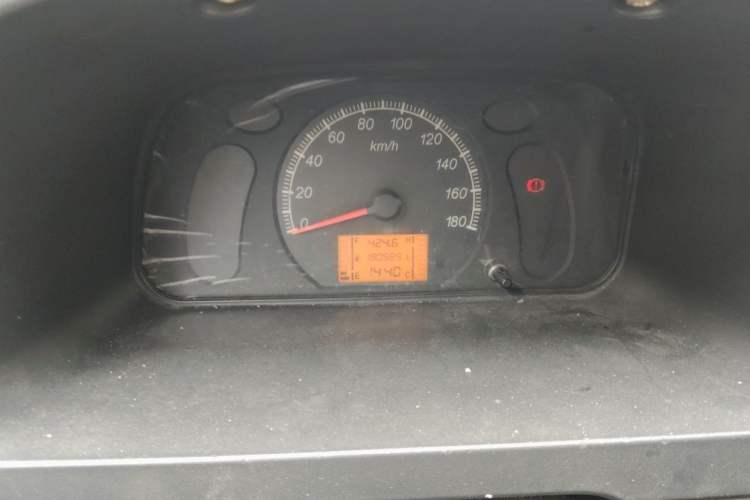 Used Wuling Zhiguang 2015 1.2L Practical LS-I Model Instrument Cluster