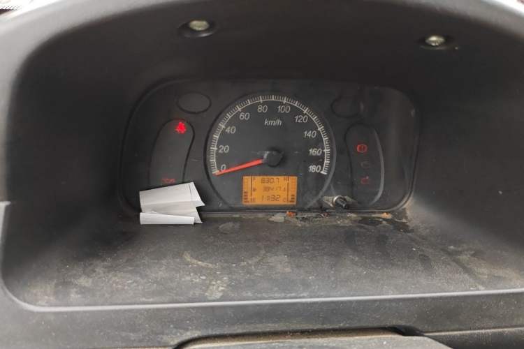 Used Wuling Zhiguang 2015 1.2L Practical LS-I Model Instrument Cluster