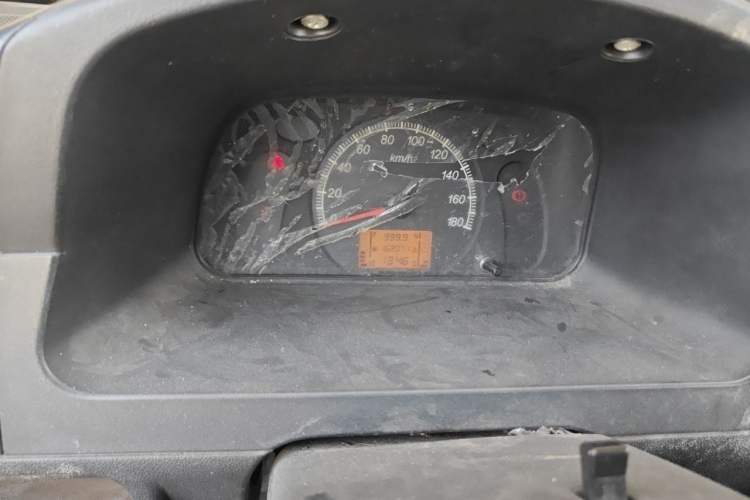 Used Wuling Zhiguang 2015 1.2L Practical LS-I Model Instrument Cluster
