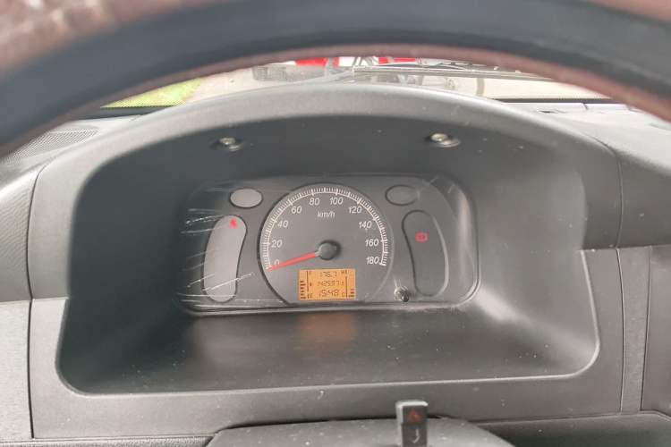 Used Wuling Zhiguang 2015 1.2L Practical LS-I Model Instrument Cluster