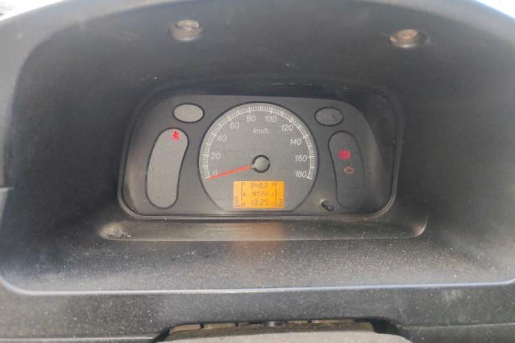 Used Wuling Zhiguang 2015 1.2L Practical LS-I Model Instrument Cluster