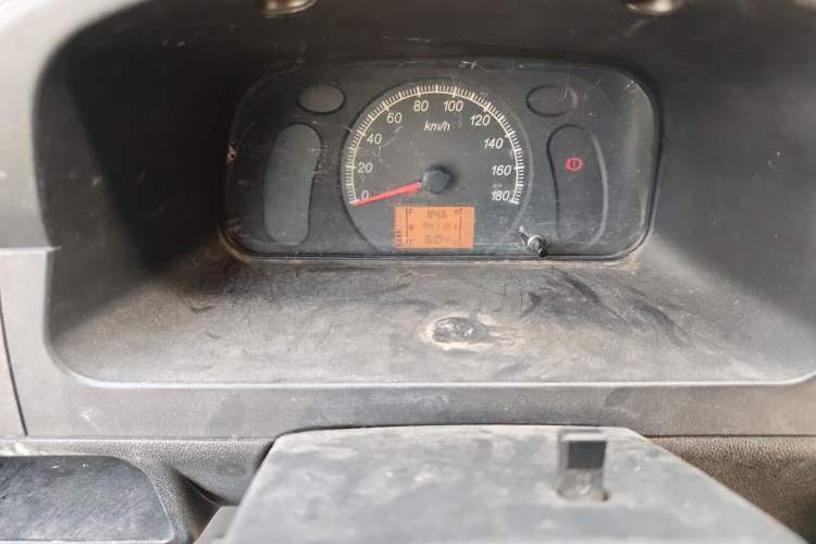 Used Wuling Zhiguang 2015 1.2L Practical LS-I Model Instrument Cluster