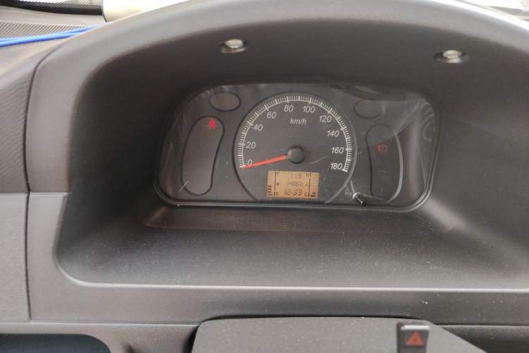 Used Wuling Zhiguang 2015 1.2L Practical LS-I Model Instrument Cluster