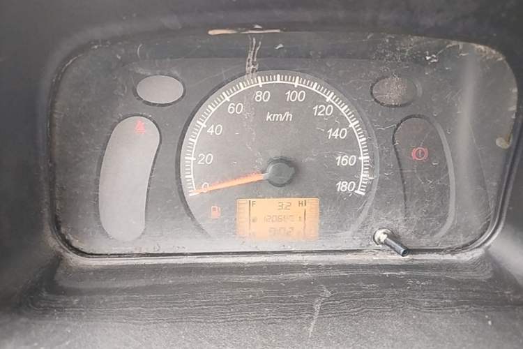 Used Wuling Zhiguang 2015 1.2L Practical LS-I Model Instrument Cluster