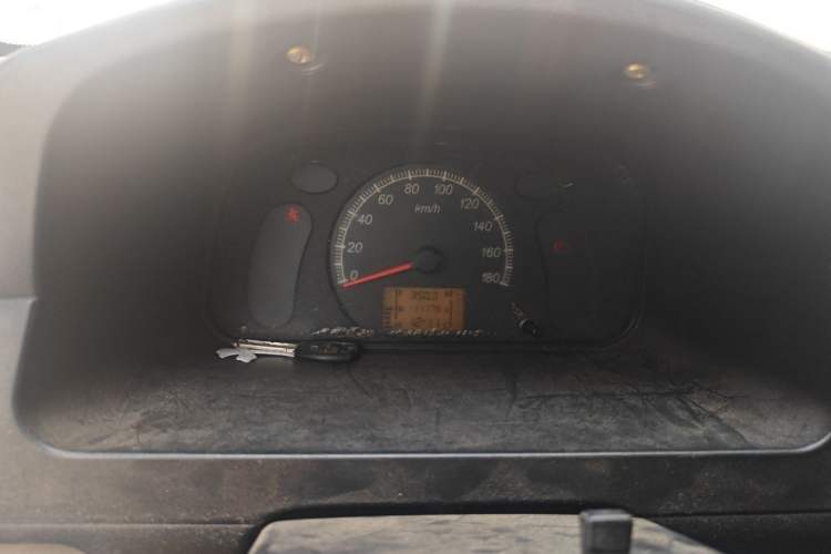 Used Wuling Zhiguang 2015 1.2L Practical LS-I Model Instrument Cluster