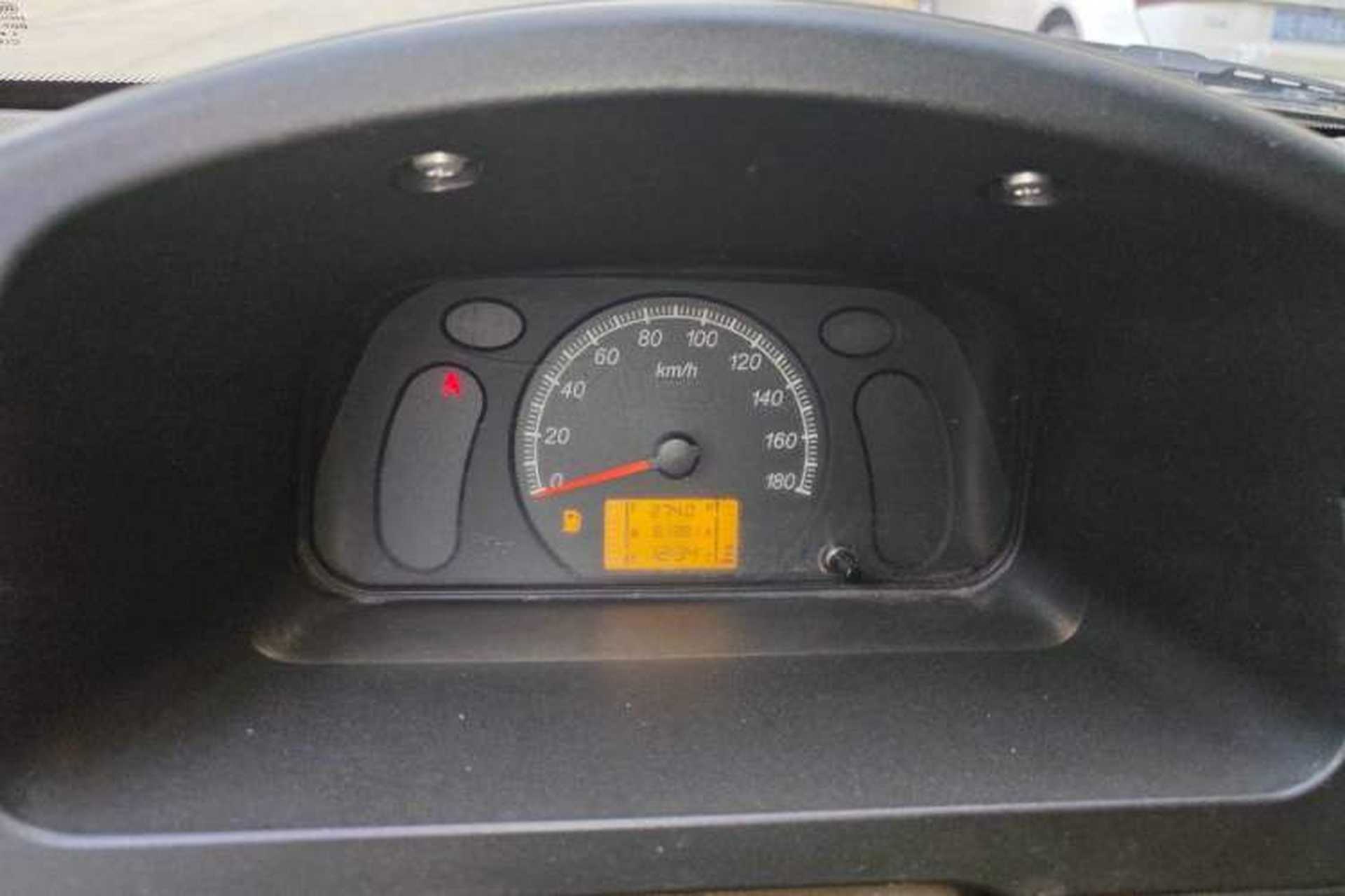 Used Wuling Zhiguang 2015 1.2L Practical LS-I Model Instrument Cluster