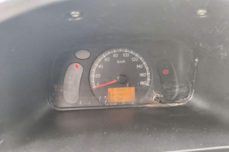 Used Wuling Zhiguang 2015 1.2L Practical LS-I Model Instrument Cluster