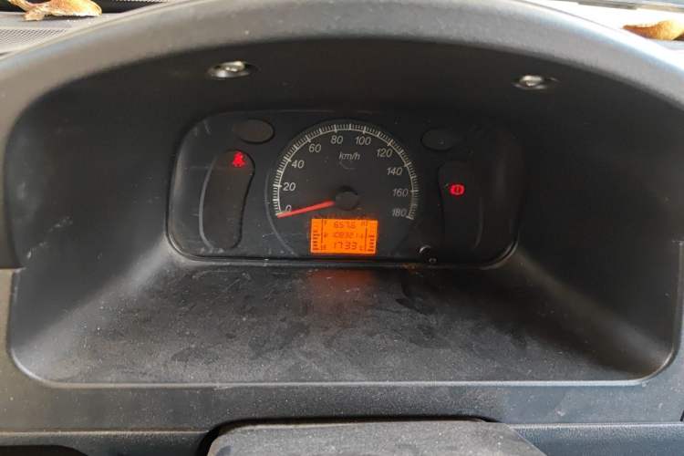 Used Wuling Zhiguang 2015 1.2L Practical LS-I Model Instrument Cluster