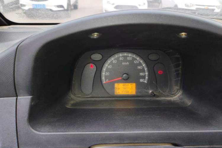 Used Wuling Zhiguang 2015 1.2L Practical LS-I Model Instrument Cluster