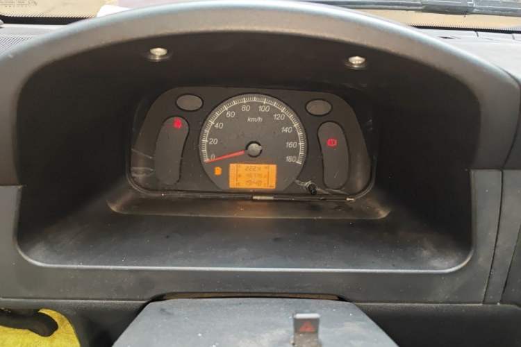 Used Wuling Zhiguang 2015 1.2L Practical LS-I Model Instrument Cluster