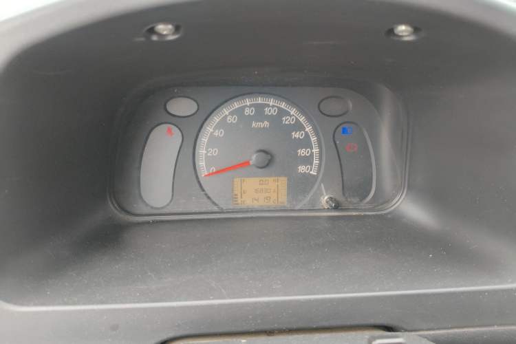 Used Wuling Zhiguang 2015 1.2L Practical LS-I Model Instrument Cluster