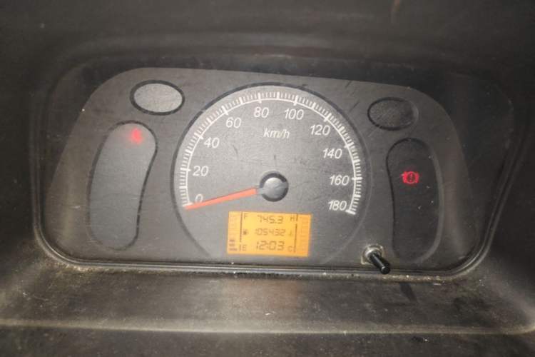 Used Wuling Zhiguang 2015 1.2L Practical LS-I Model Instrument Cluster