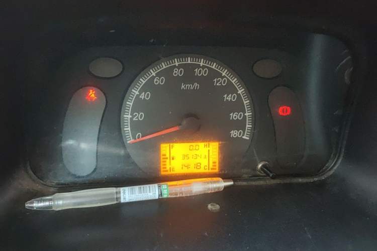 Used Wuling Zhiguang 2015 1.2L Practical LS-I Model Instrument Cluster