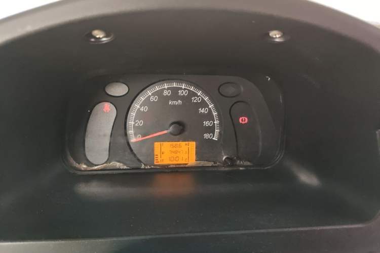 Used Wuling Zhiguang 2015 1.2L Practical LS-I Model Instrument Cluster