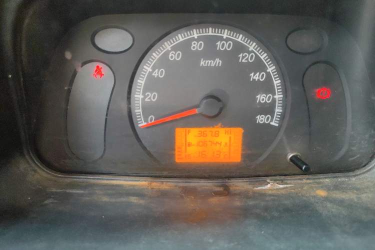 Used Wuling Zhiguang 2015 1.2L Practical LS-I Model Instrument Cluster
