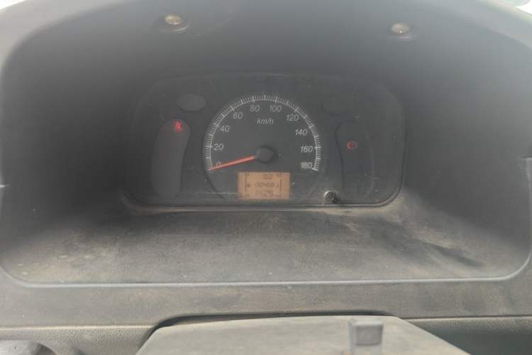 Used Wuling Zhiguang 2015 1.2L Practical LS-I Model Instrument Cluster