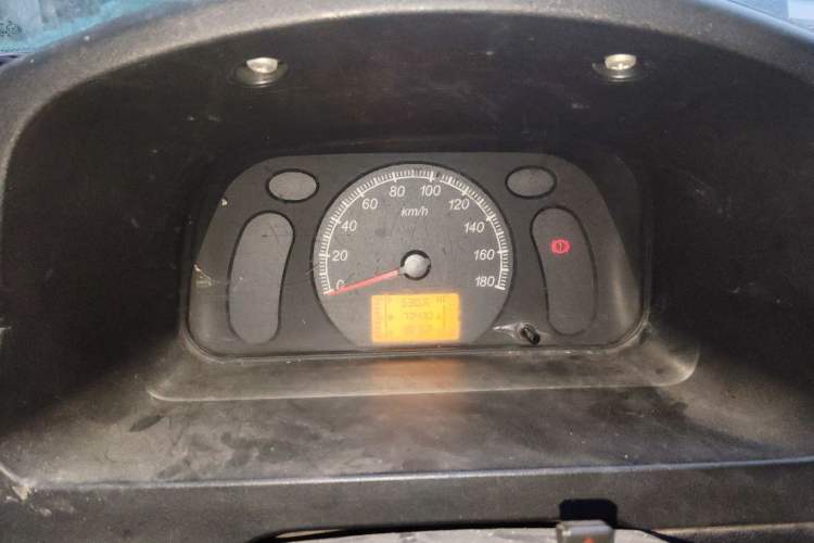 Used Wuling Zhiguang 2015 1.2L Practical LS-I Model Instrument Cluster
