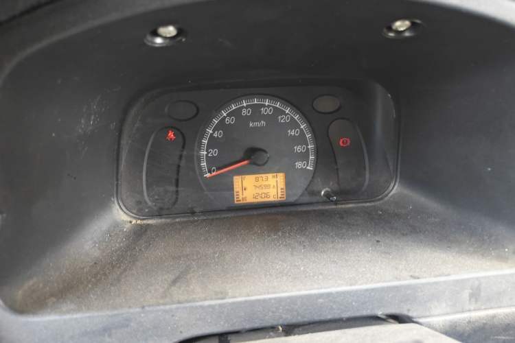 Used Wuling Zhiguang 2015 1.2L Practical LS-I Model Instrument Cluster