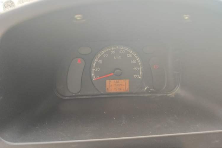 Used Wuling Zhiguang 2015 1.2L Practical LS-I Model Instrument Cluster
