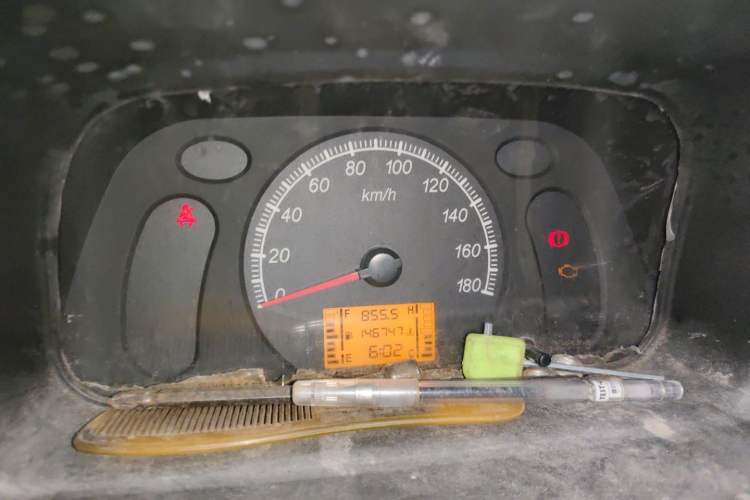 Used Wuling Zhiguang 2015 1.2L Practical LS-I Model Instrument Cluster