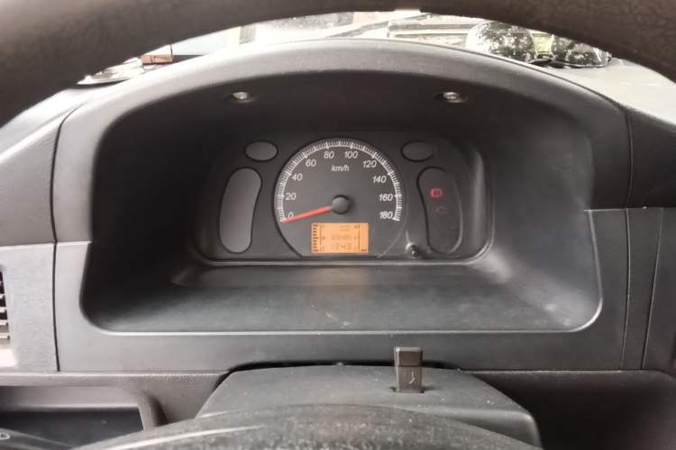 Used Wuling Zhiguang 2015 1.2L Practical LS-I Model Instrument Cluster