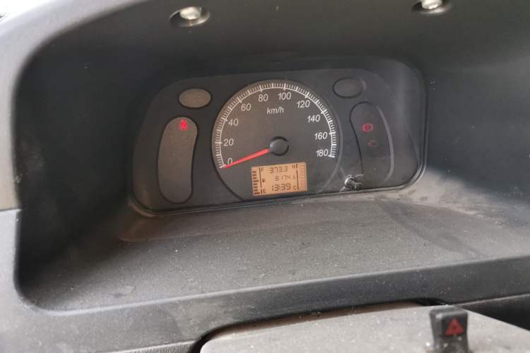 Used Wuling Zhiguang 2015 1.2L Practical LS-I Model Instrument Cluster