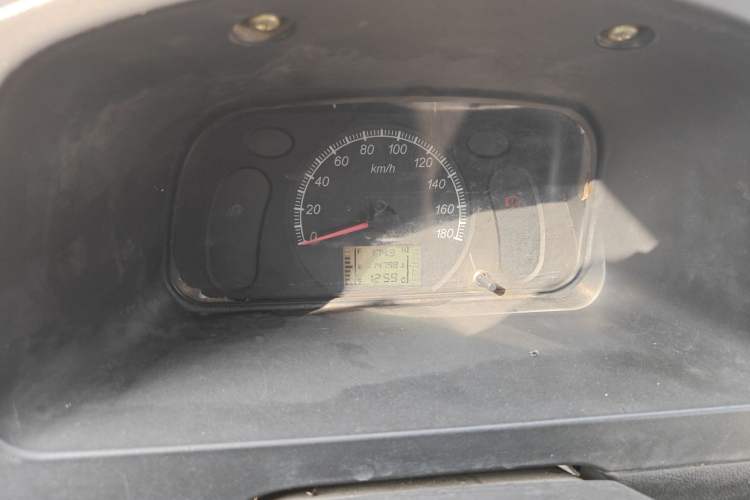 Used Wuling Zhiguang 2015 1.2L Practical LS-I Model Instrument Cluster