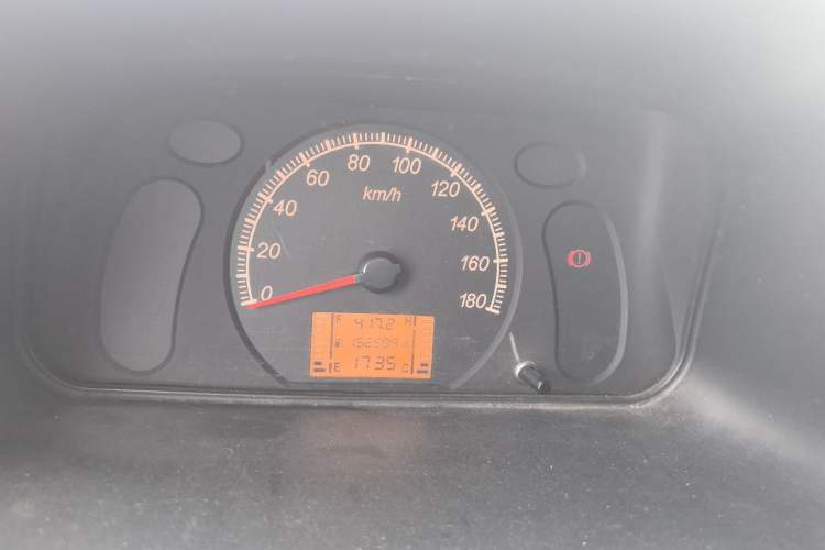Used Wuling Zhiguang 2015 1.2L Practical LS-I Model Instrument Cluster
