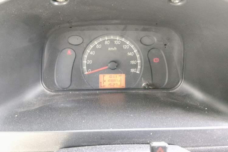 Used Wuling Zhiguang 2015 1.2L Practical LS-I Model Instrument Cluster