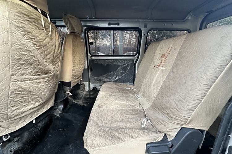Used Wuling Zhiguang 2015 1.2L Practical LS-I Model Interior 3