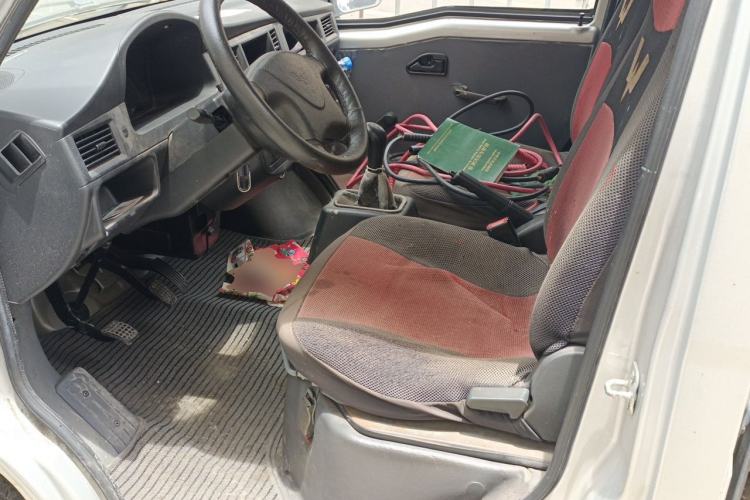 Used Wuling Zhiguang 2015 1.2L Practical LS-I Model Left Front Seat
