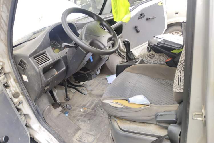Used Wuling Zhiguang 2015 1.2L Practical LS-I Model Left Front Seat