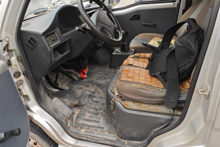 Used Wuling Zhiguang 2015 1.2L Practical LS-I Model Left Front Seat