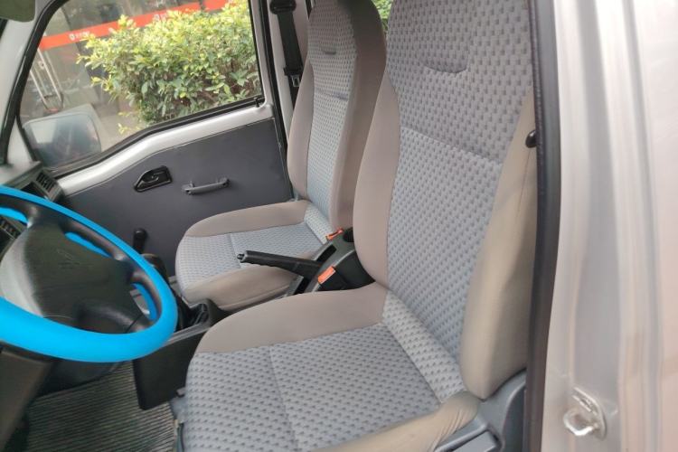 Used Wuling Zhiguang 2015 1.2L Standard Model LSI Left Front Seat