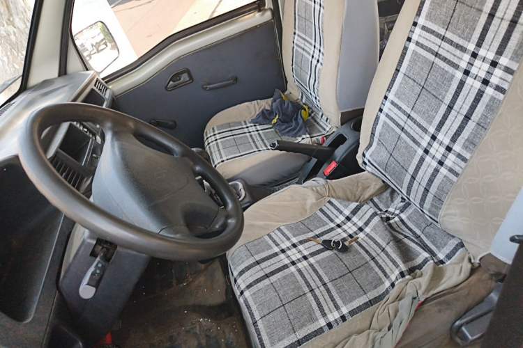 Used Wuling Zhiguang 2015 1.2L Practical LS-I Model Left Front Seat