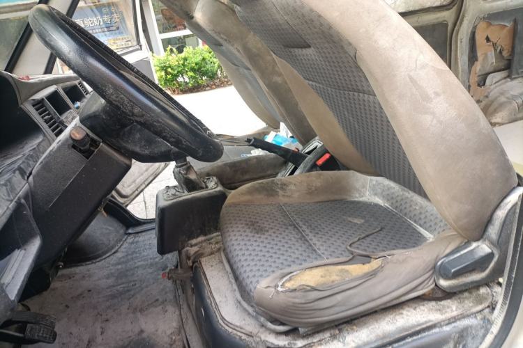 Used Wuling Zhiguang 2015 1.2L Practical LS-I Model Left Front Seat