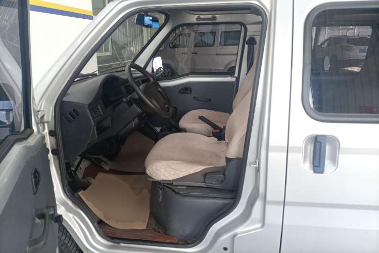 Used Wuling Zhiguang 2015 1.2L Standard Model LSI Left Front Seat