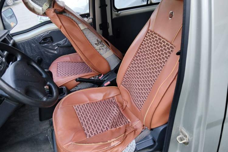 Used Wuling Zhiguang 2015 1.2L Practical LS-I Model Left Front Seat