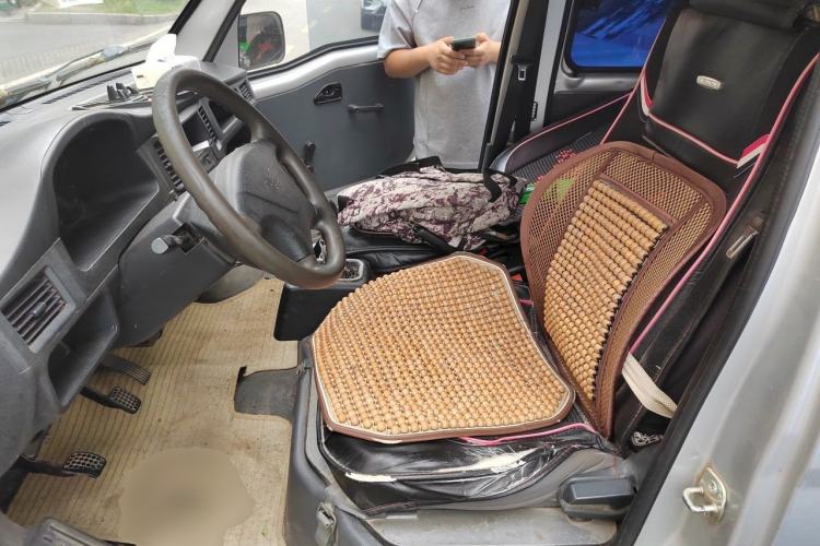 Used Wuling Zhiguang 2015 1.2L Practical LS-I Model Left Front Seat